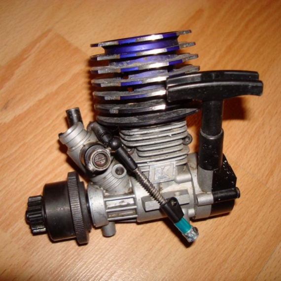 Снятый двигатель GXR18